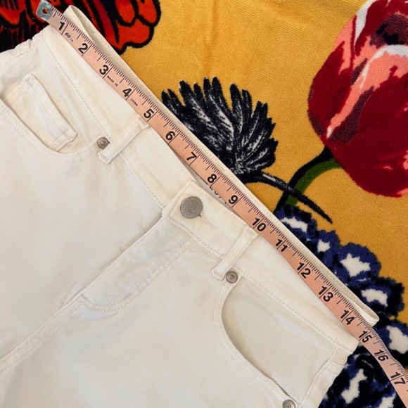 LOFT "Cut off jean shorts in Snow White" - Picture 7 of 8